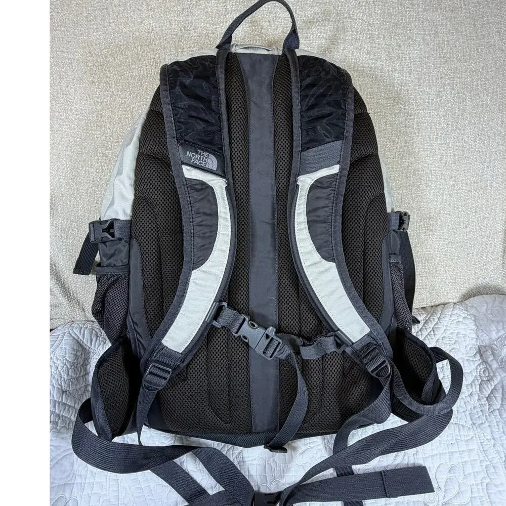 North Face Cream Gray Recon Hiking Travel Laptop Adjustable Strap Backpack Pack